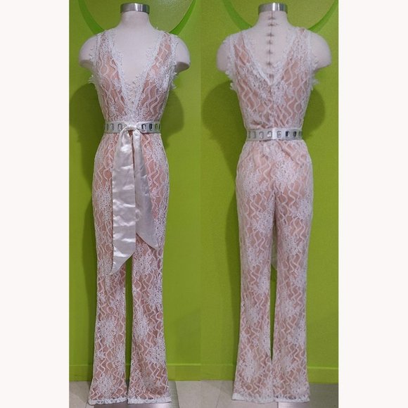 💥SPECTACULAR💥VINTAGE LACE CROCHET PLUNGE JUMPSUIT in WHITE & NUDE